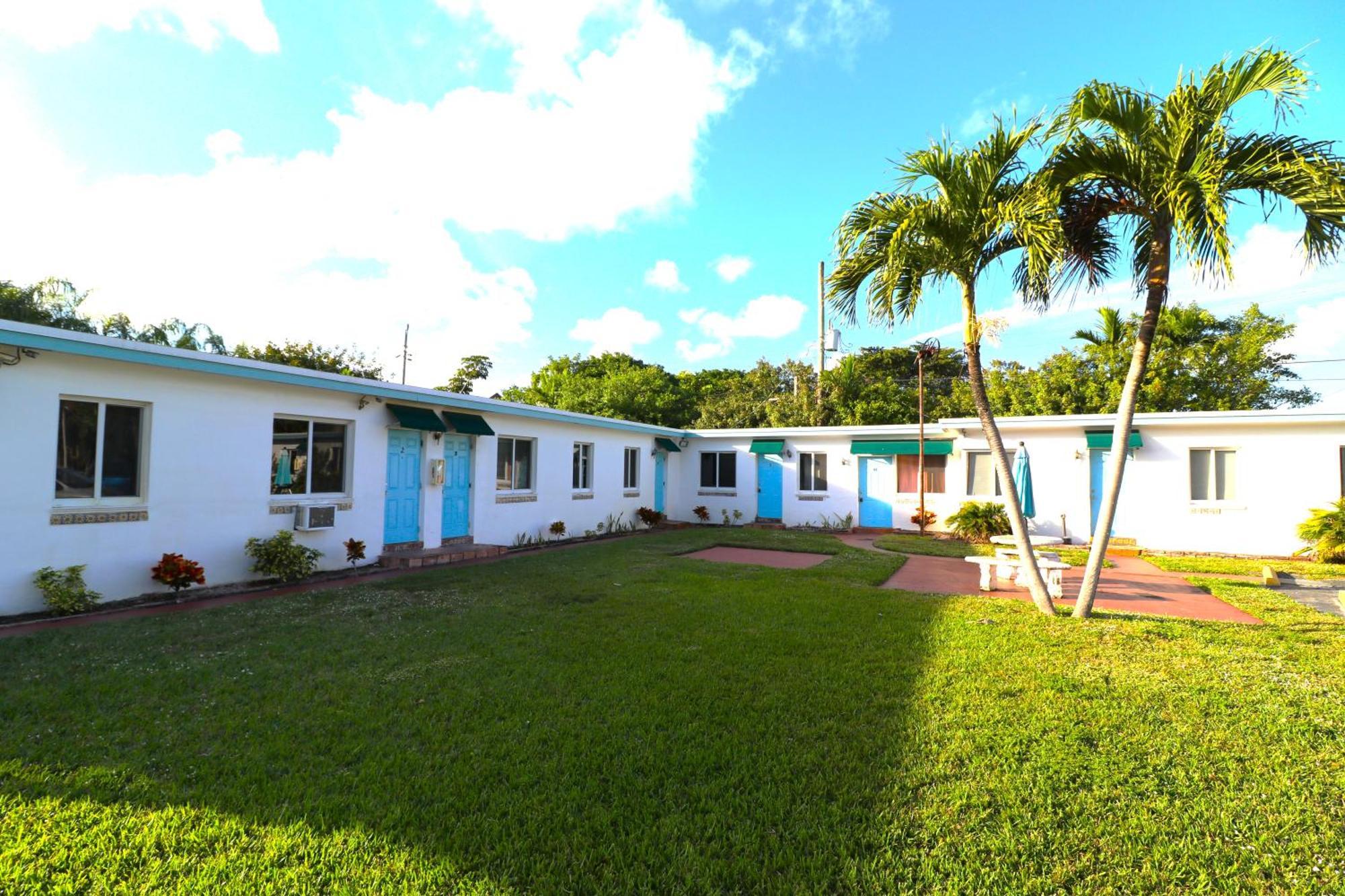 Hallandale Beach Motel With Free Parking And Full Kitchen ! No Extra Fees! Accepting Cash! Dış mekan fotoğraf