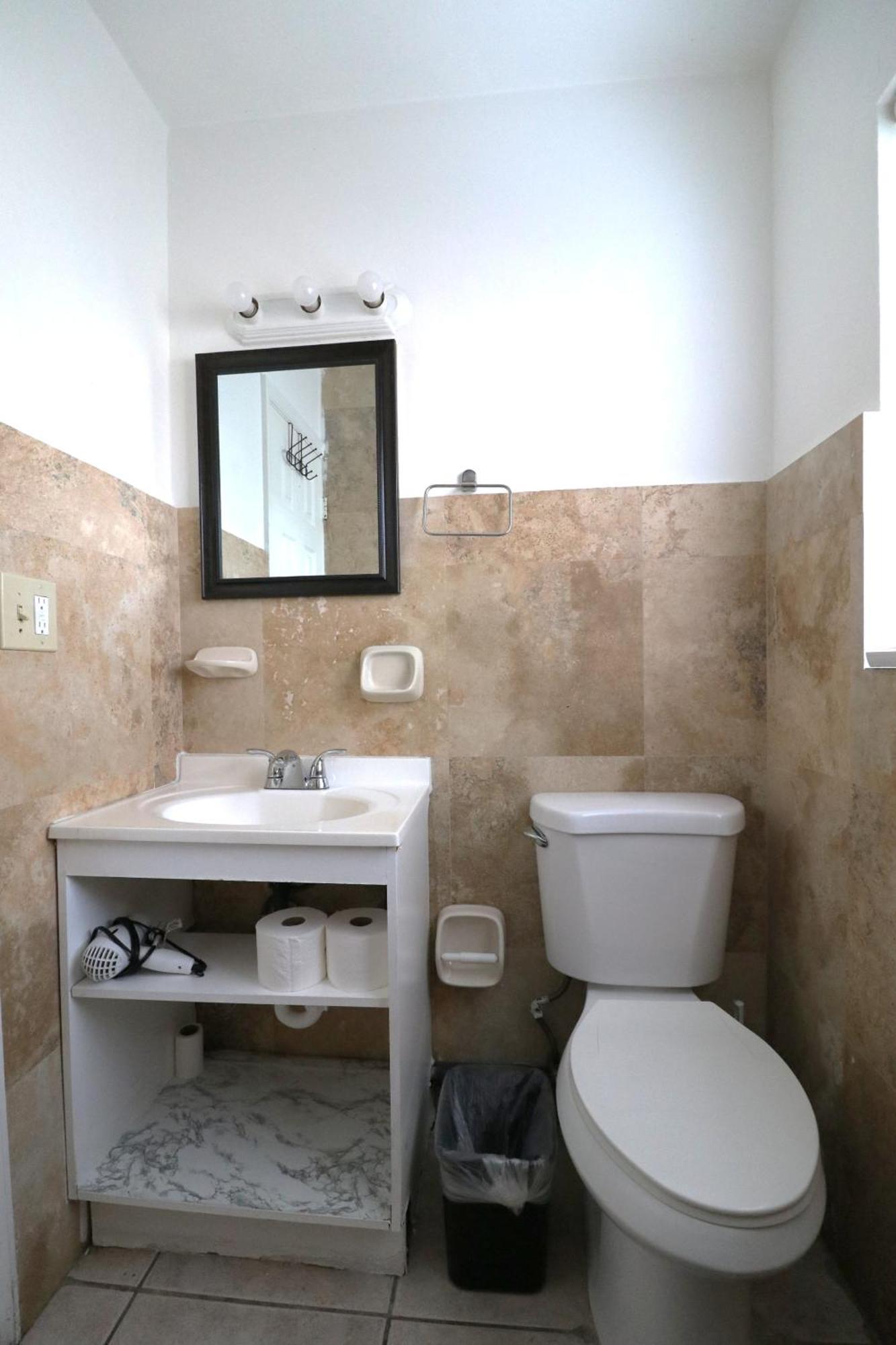 Hallandale Beach Motel With Free Parking And Full Kitchen ! No Extra Fees! Accepting Cash! Dış mekan fotoğraf