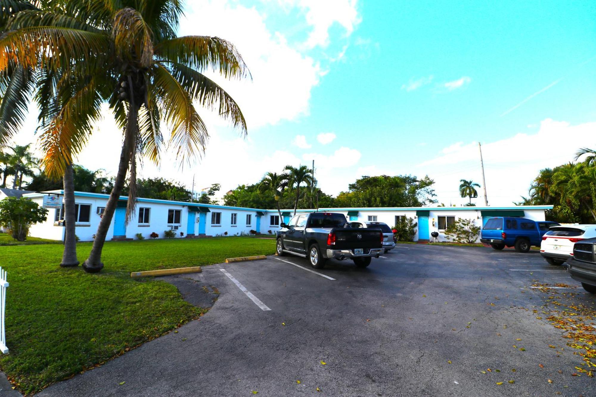 Hallandale Beach Motel With Free Parking And Full Kitchen ! No Extra Fees! Accepting Cash! Dış mekan fotoğraf